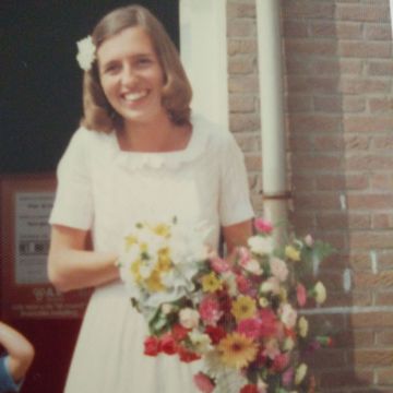 mom's wedding dress- vintage wedding dress